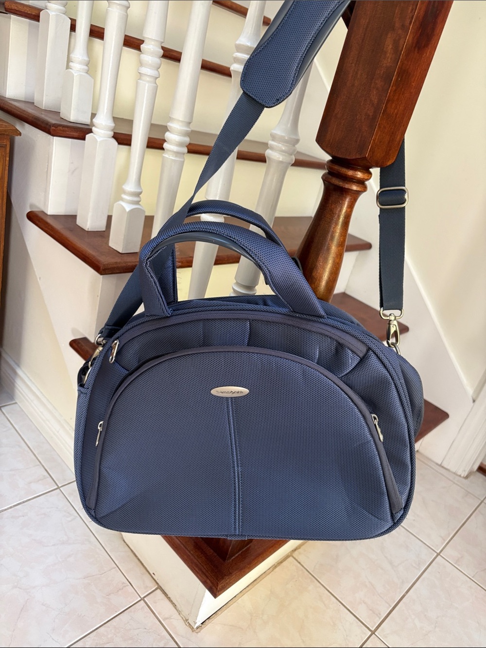 Samsonite Navy Blue Travel shoulder bag - Textured Carry Bag